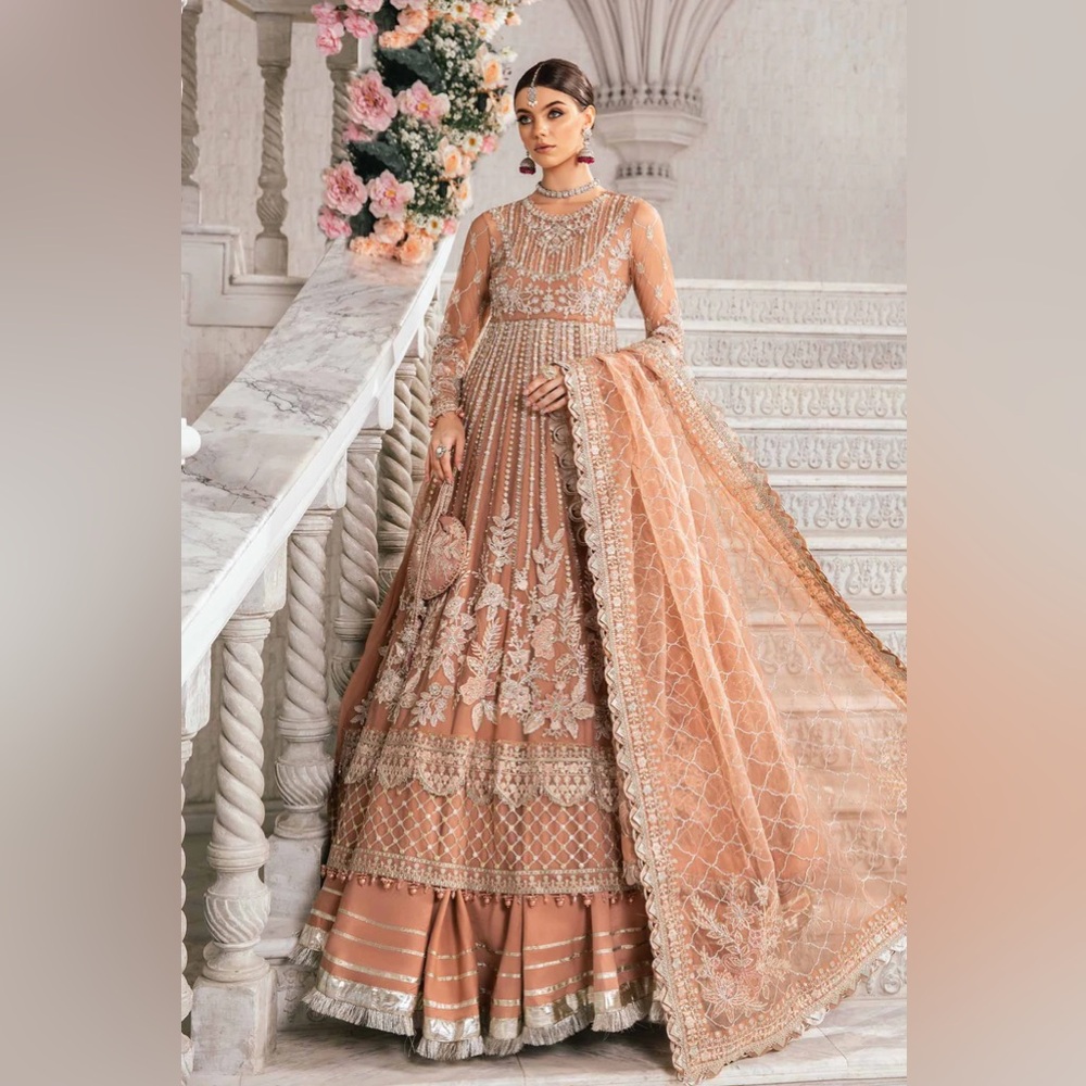 Exquisite Embroidered Long Sleeve Dress